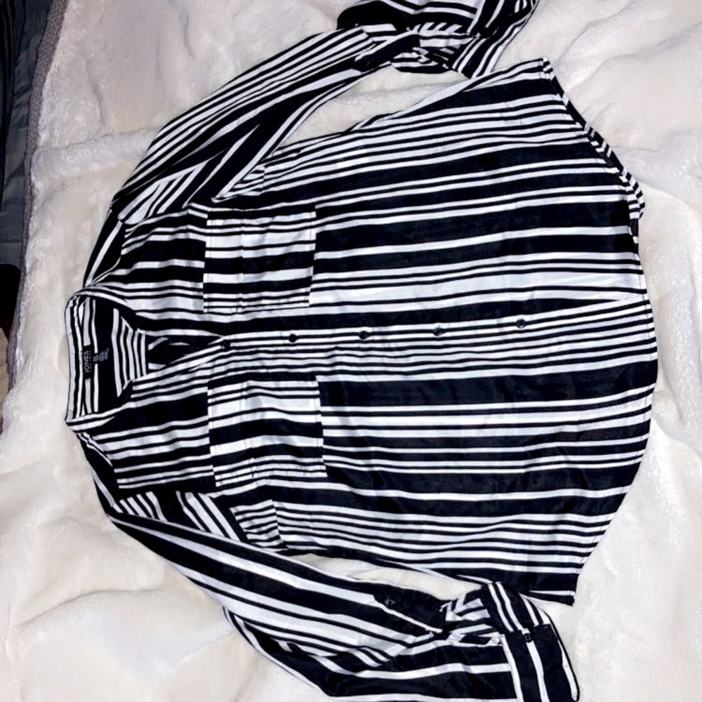 Brand new never worn Jones New York Dress Shirt